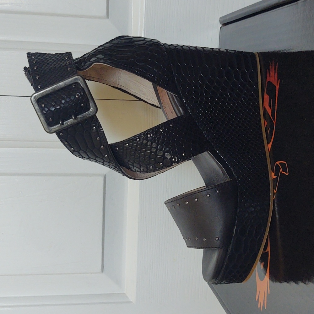 *NEW Freebird Terra Wedges